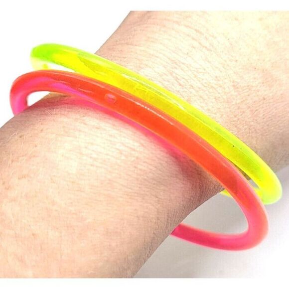 Vintage lot of 2 Neon Acrylic Bangle Bracelet Set 2.5in dia - Picture 1 of 3